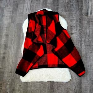 Women's Buffalo Plaid Shawl/Vest